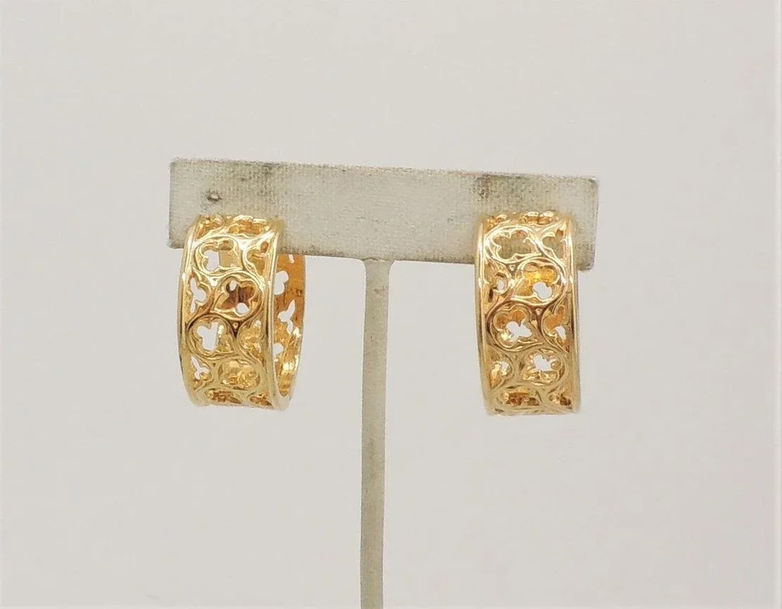 1972 Vintage Signed Napier Gothic Cut Out Hoop Clip Earrings- 2 Pieces - 8