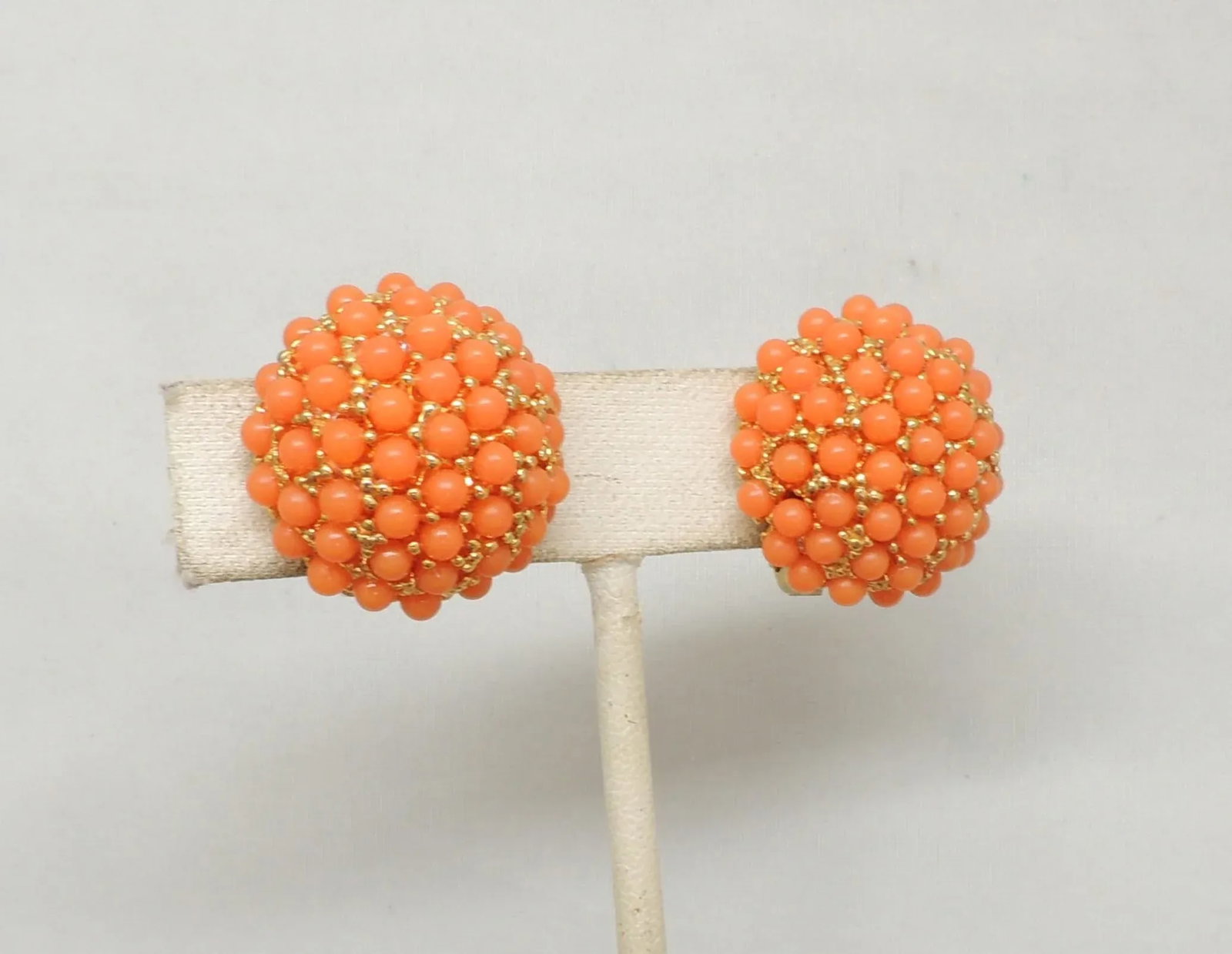 Vintage 1960s Signed Hobe Round Goldtone Faux-Coral Cabochon Clip Earrings - 2 Pieces - 3