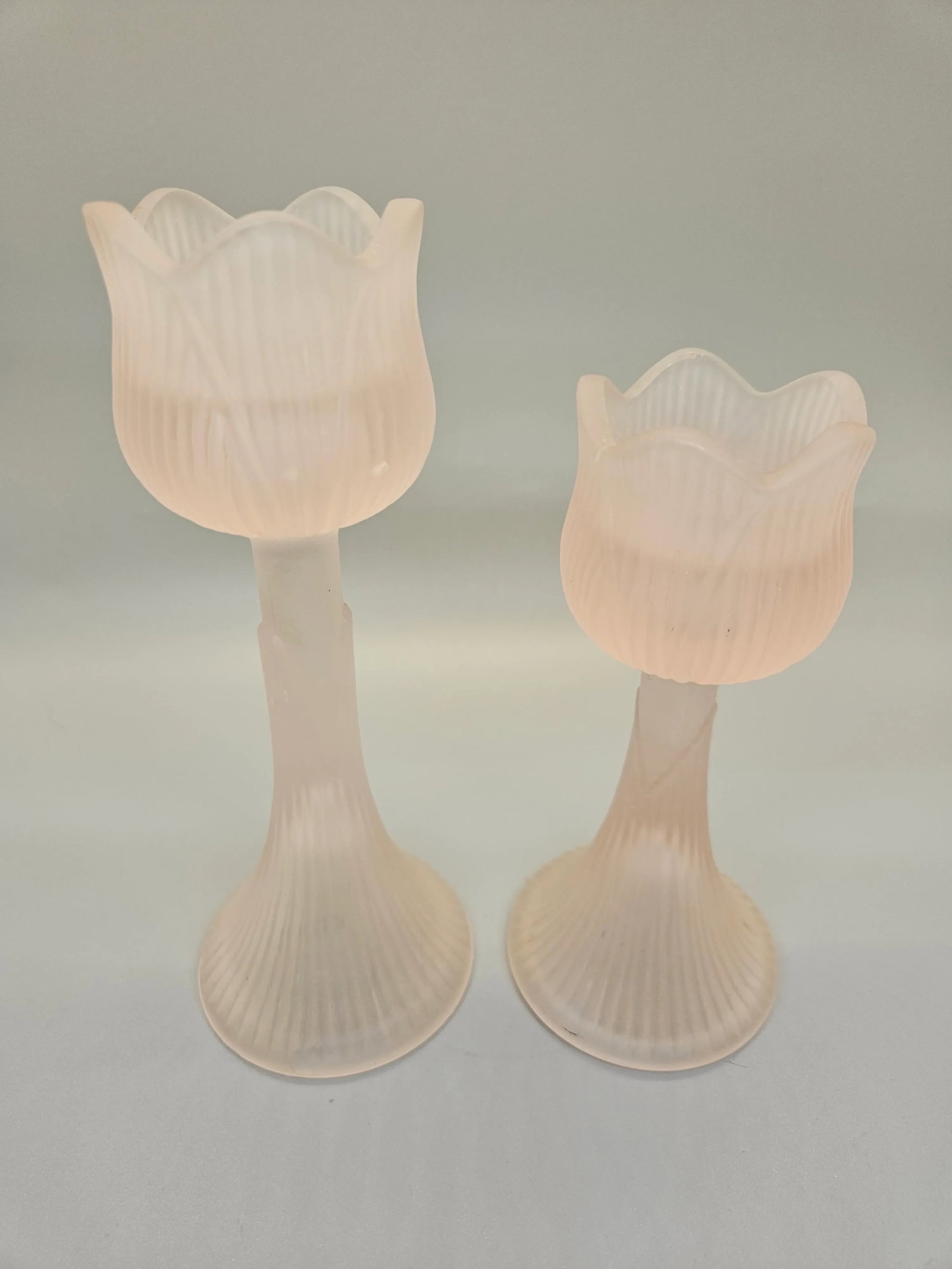 Vtg Westmorland Pink Satin Glass Tulip Candlesticks (2) - 2