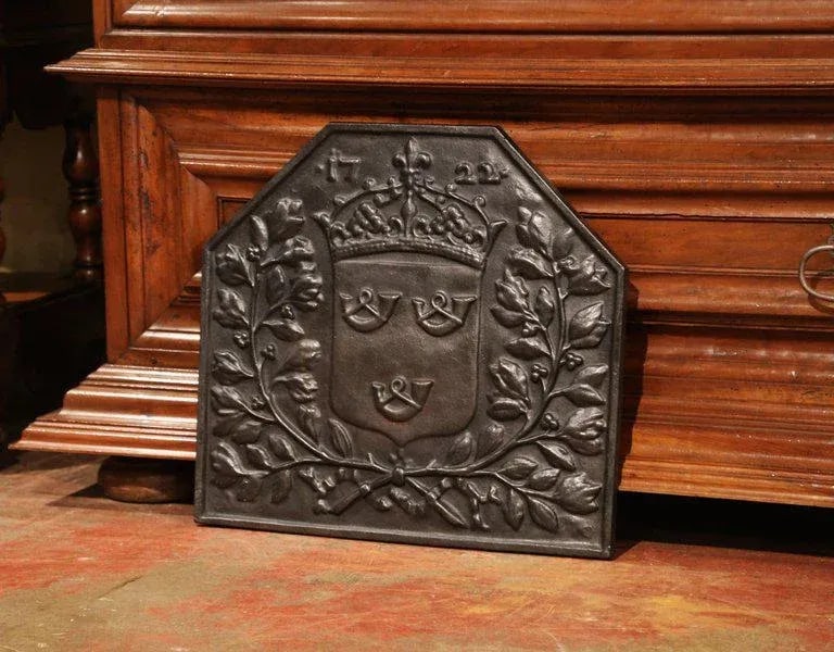 19th Century French Cast Iron Fireback With Crowned Coat of Arms - 7