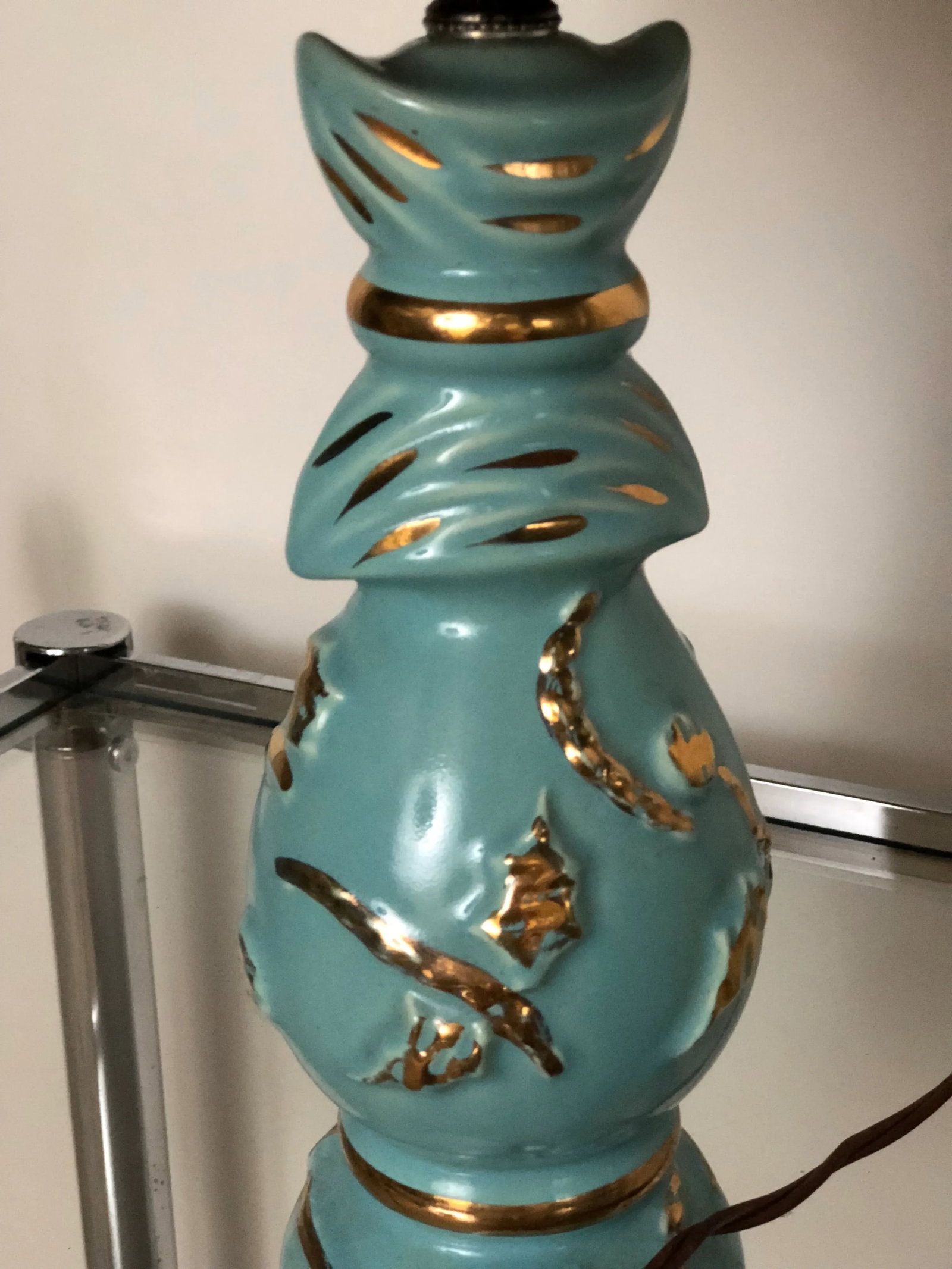 Mid Century Turquoise and Gold Table Lamp With Original Floral Shade - 5
