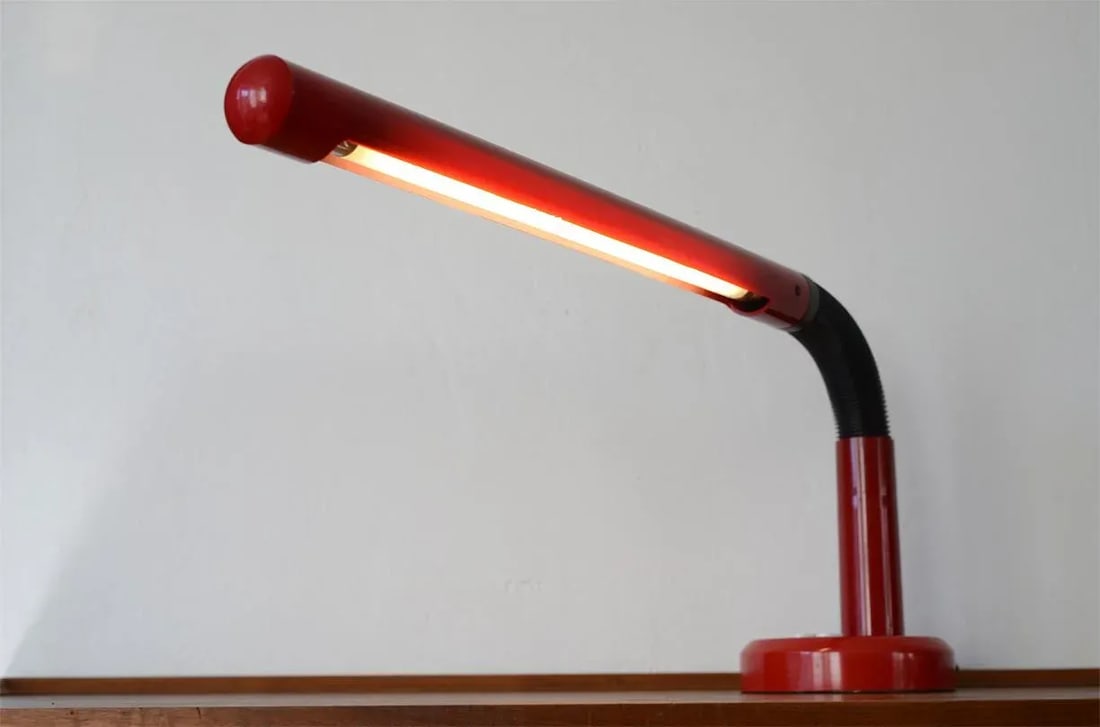 Late 20th Century Vintage Modern Red Plastic Gooseneck Fluorescent Desk Lamp - 3