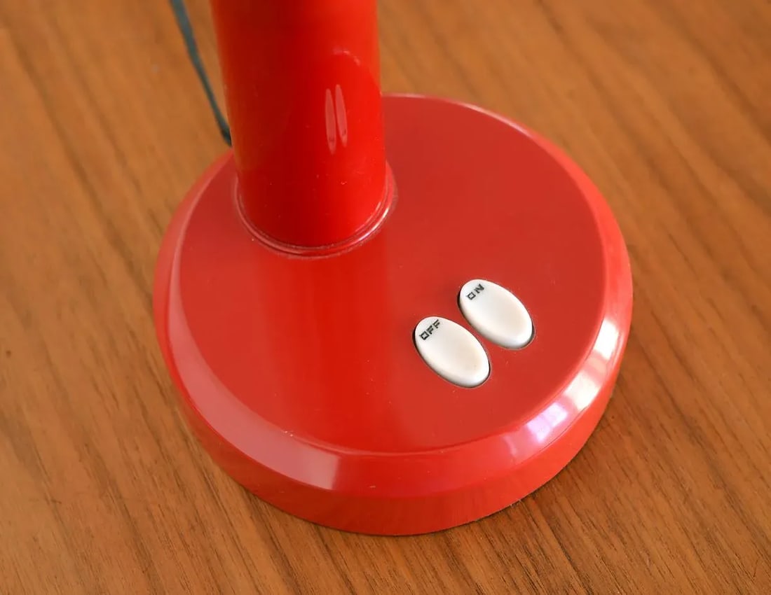 Late 20th Century Vintage Modern Red Plastic Gooseneck Fluorescent Desk Lamp - 4