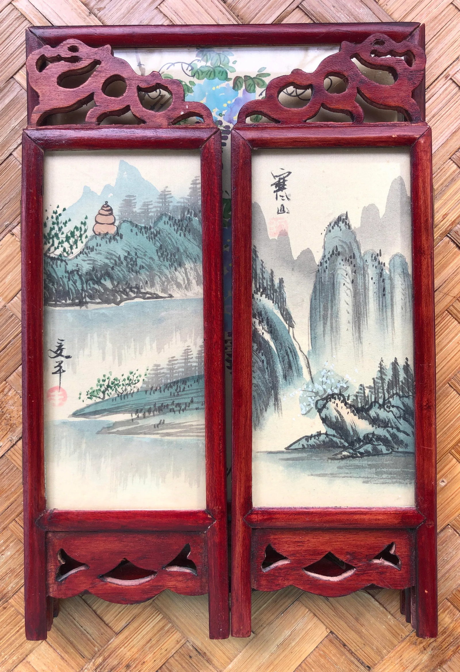 Early 20th Century Vintage Chinese Double-Sided Tabletop Screen - 4