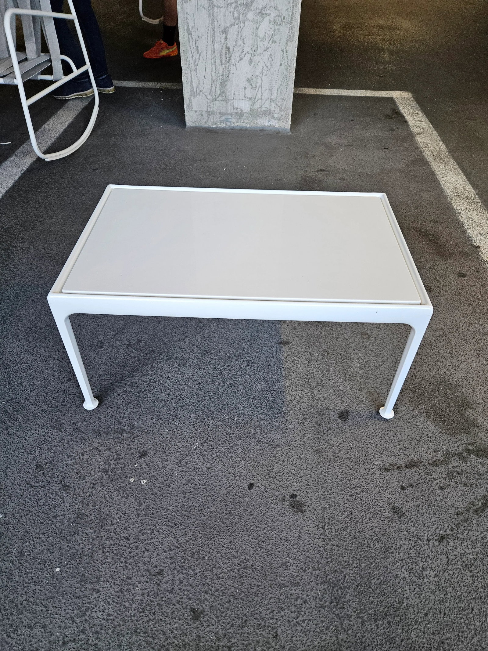 Diminutive Knoll Richard Schulz Coffee Table - 2