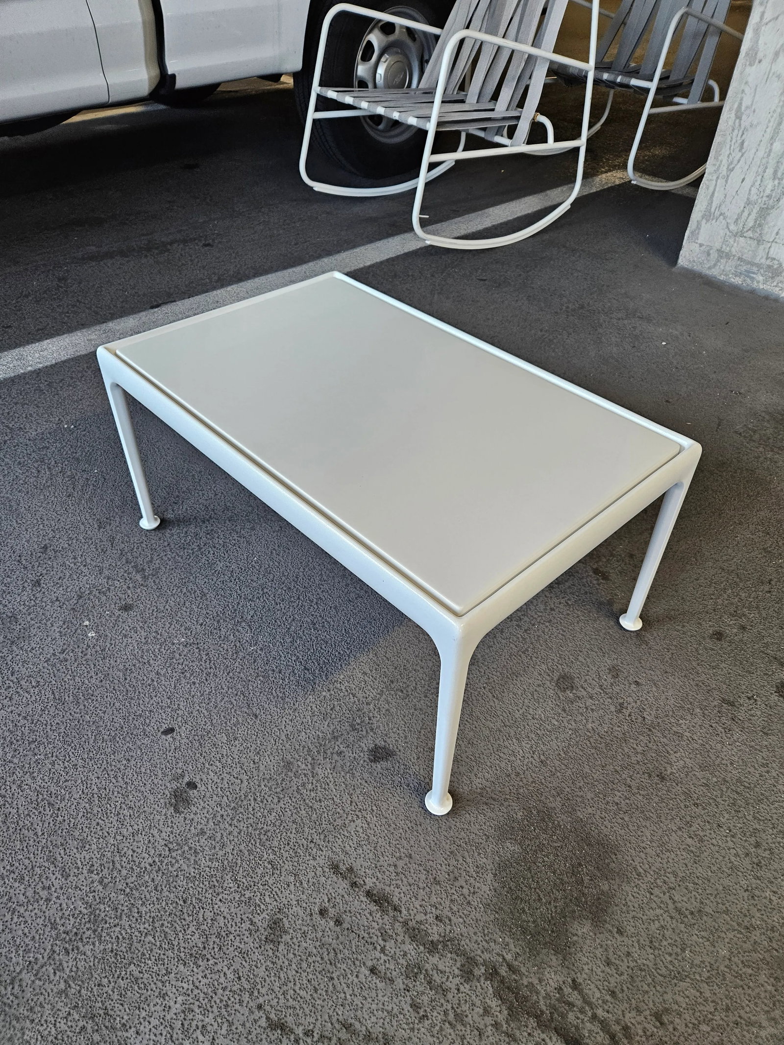 Diminutive Knoll Richard Schulz Coffee Table - 7