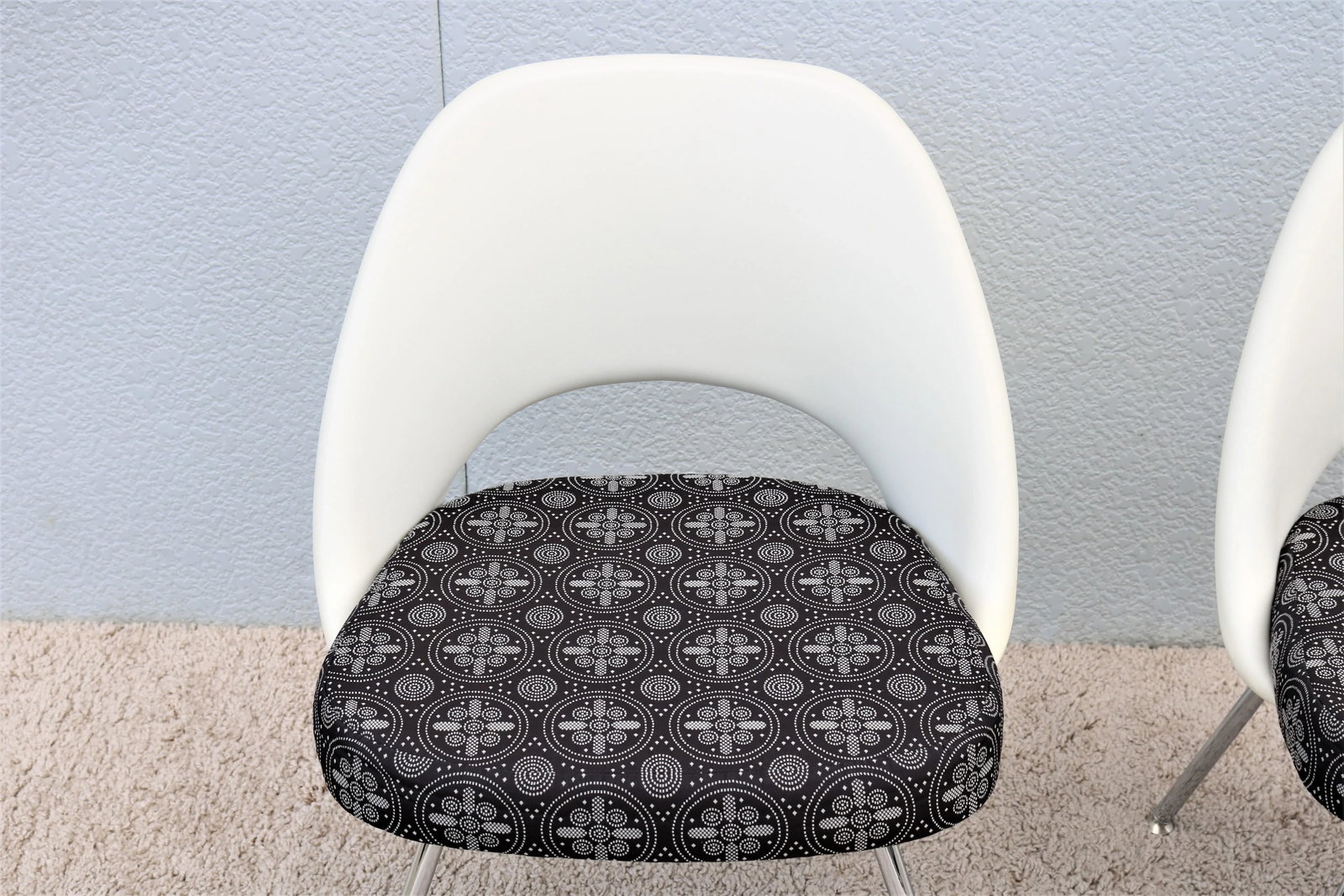 Mid-Century Modern Eero Saarinen for Knoll Executive Armless Chairs - a Pair - 6