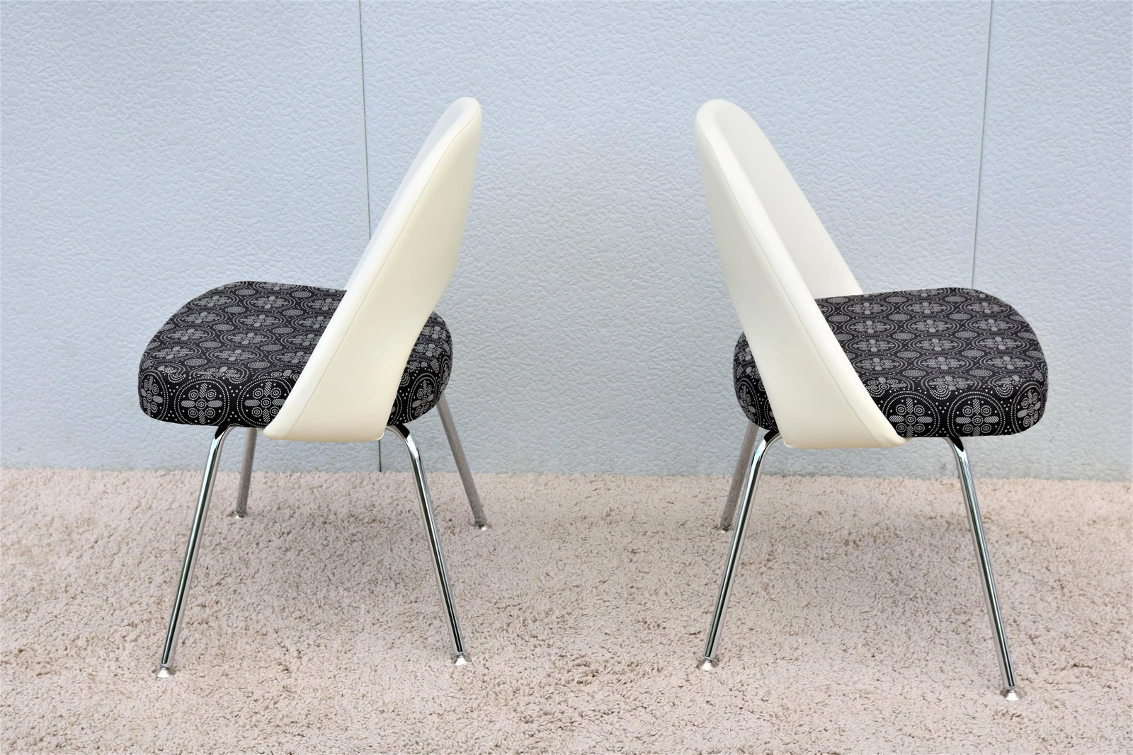 Mid-Century Modern Eero Saarinen for Knoll Executive Armless Chairs - a Pair - 7