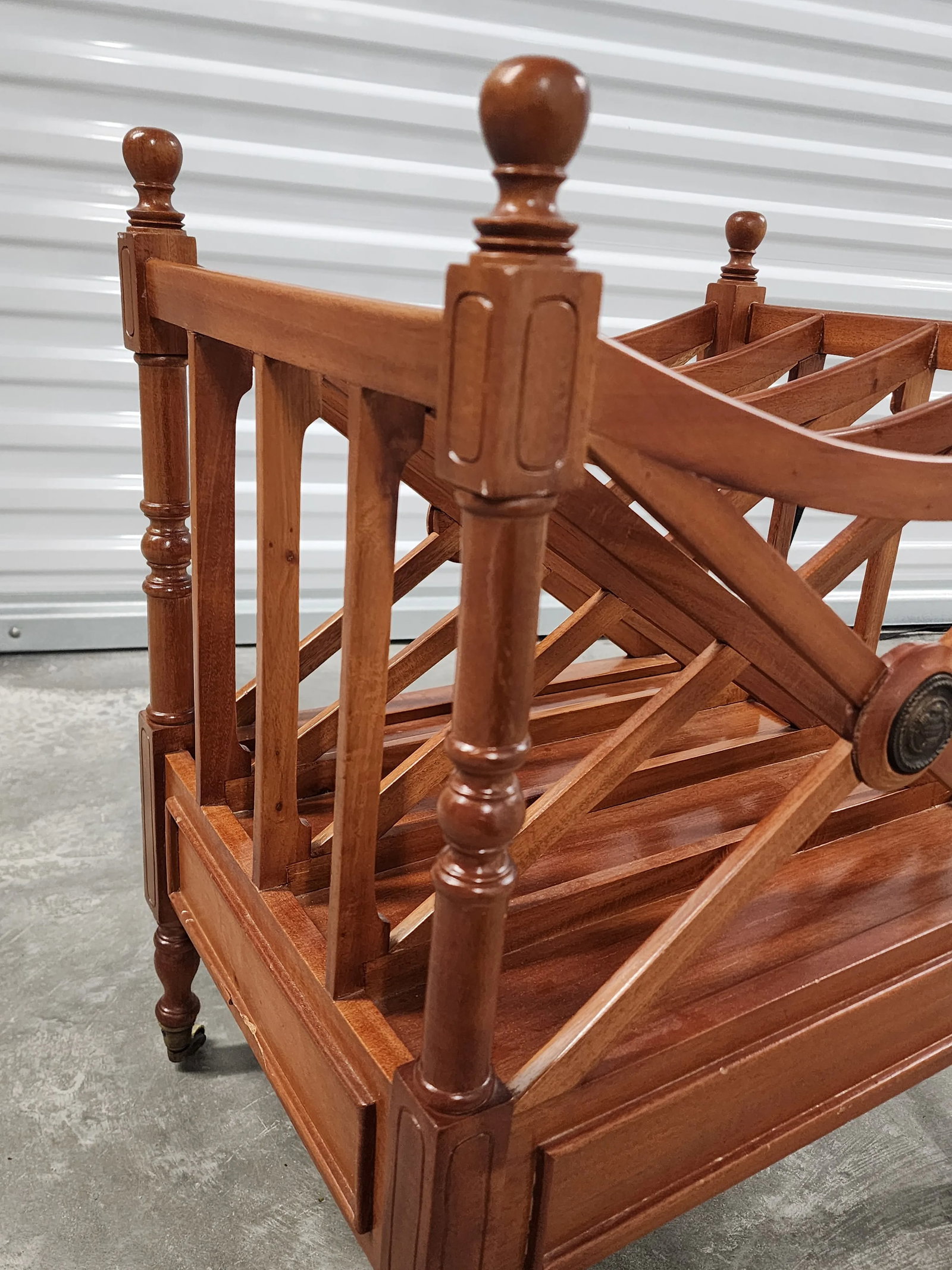 Jansen Canterbury Magazine Rack - 10