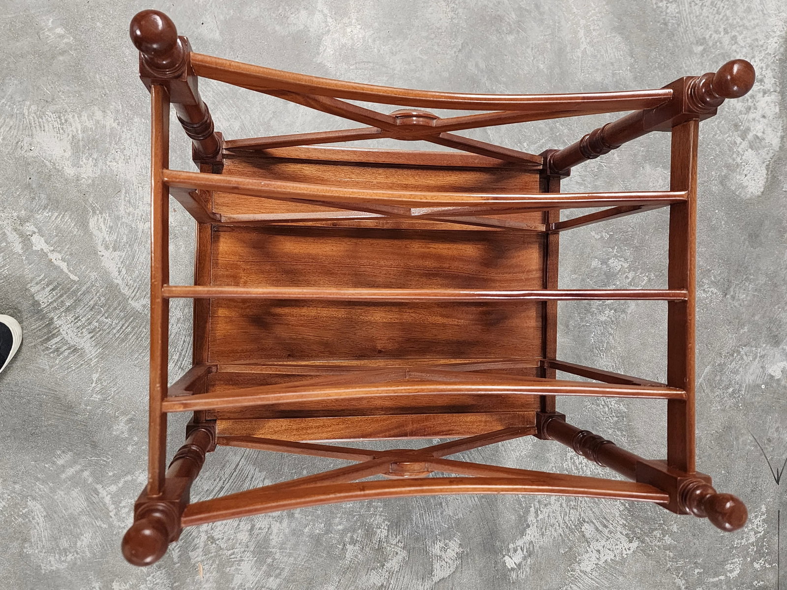 Jansen Canterbury Magazine Rack - 12