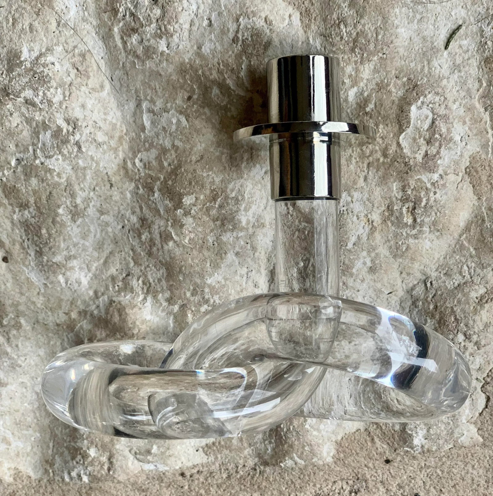 Vintage Late 20th Century Dorothy Thorpe Lucite and Chrome Silver Pretzel/Knot Candlestick - 6