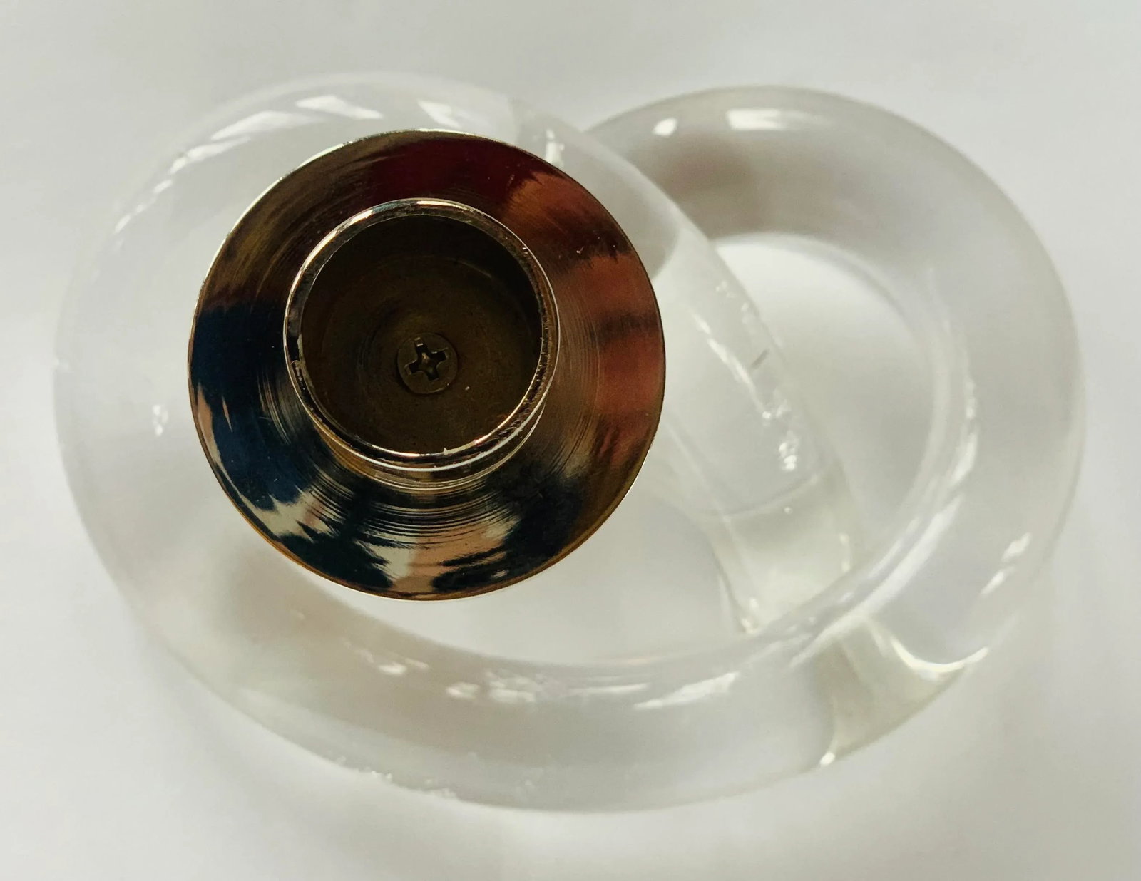 Vintage Late 20th Century Dorothy Thorpe Lucite and Chrome Silver Pretzel/Knot Candlestick - 7
