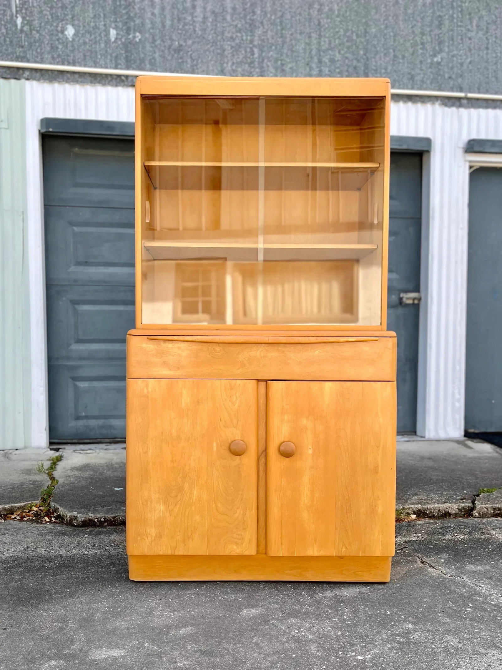 Mid-Century Modern Narrow Hutch by Heywood Wakefield - 4