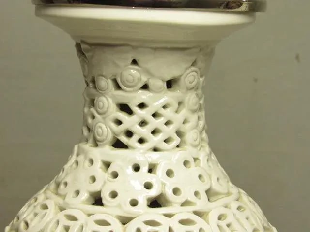 Pair of Chinese Blanc De Chine Porcelain Lamps - 4