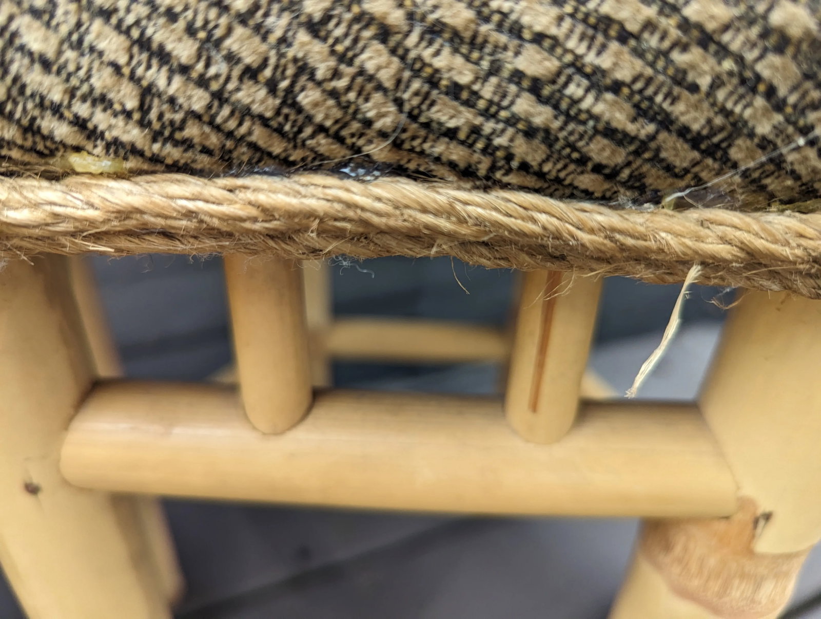 1930s Vintage Pair of Rattan Stools - 4