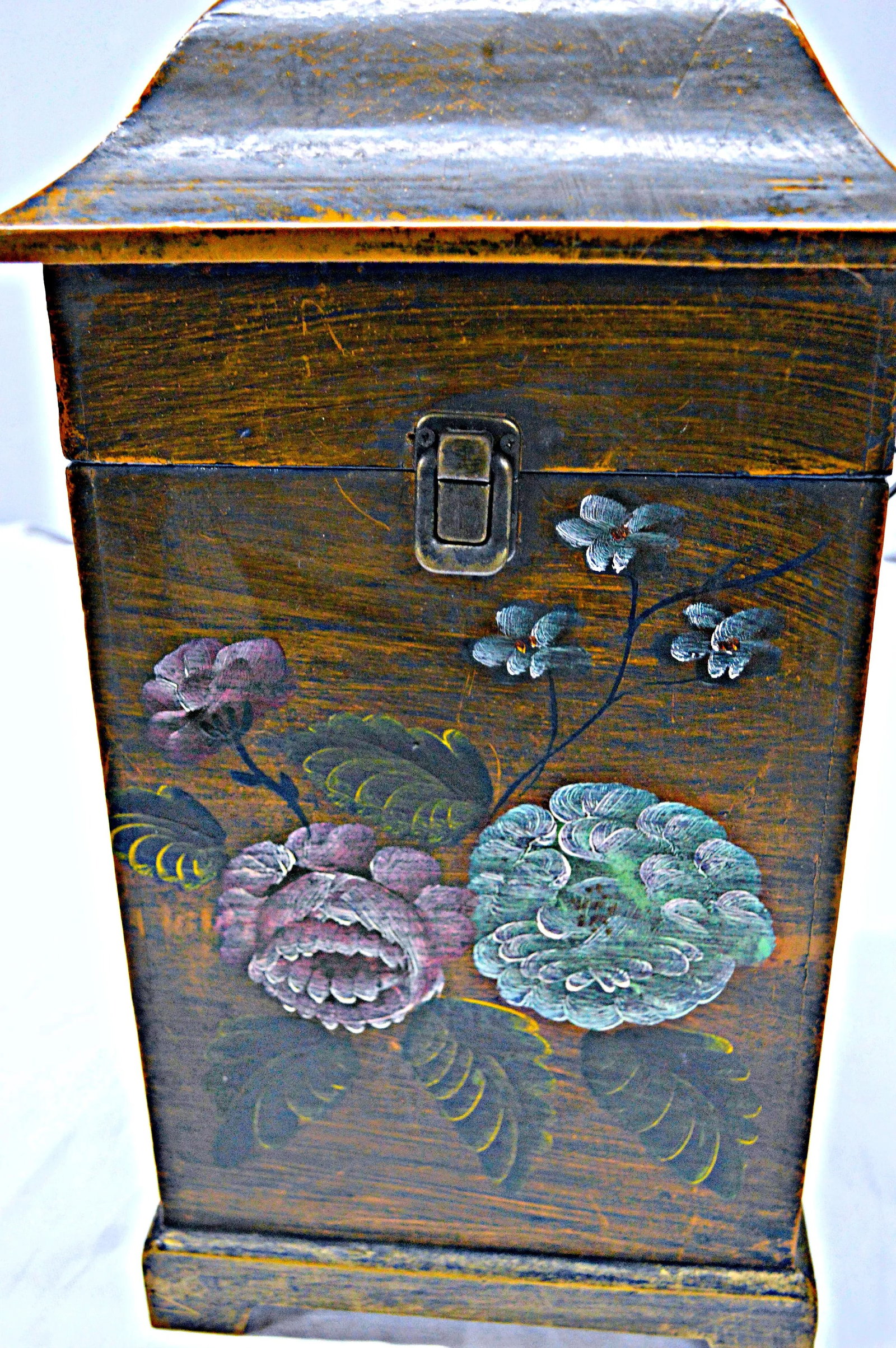 Pagoda Wooden Box for 4 Bottles - 6