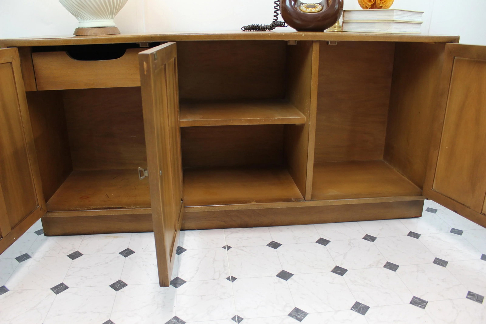 Mid Century Modern Credenza by American of Martinsville - 10