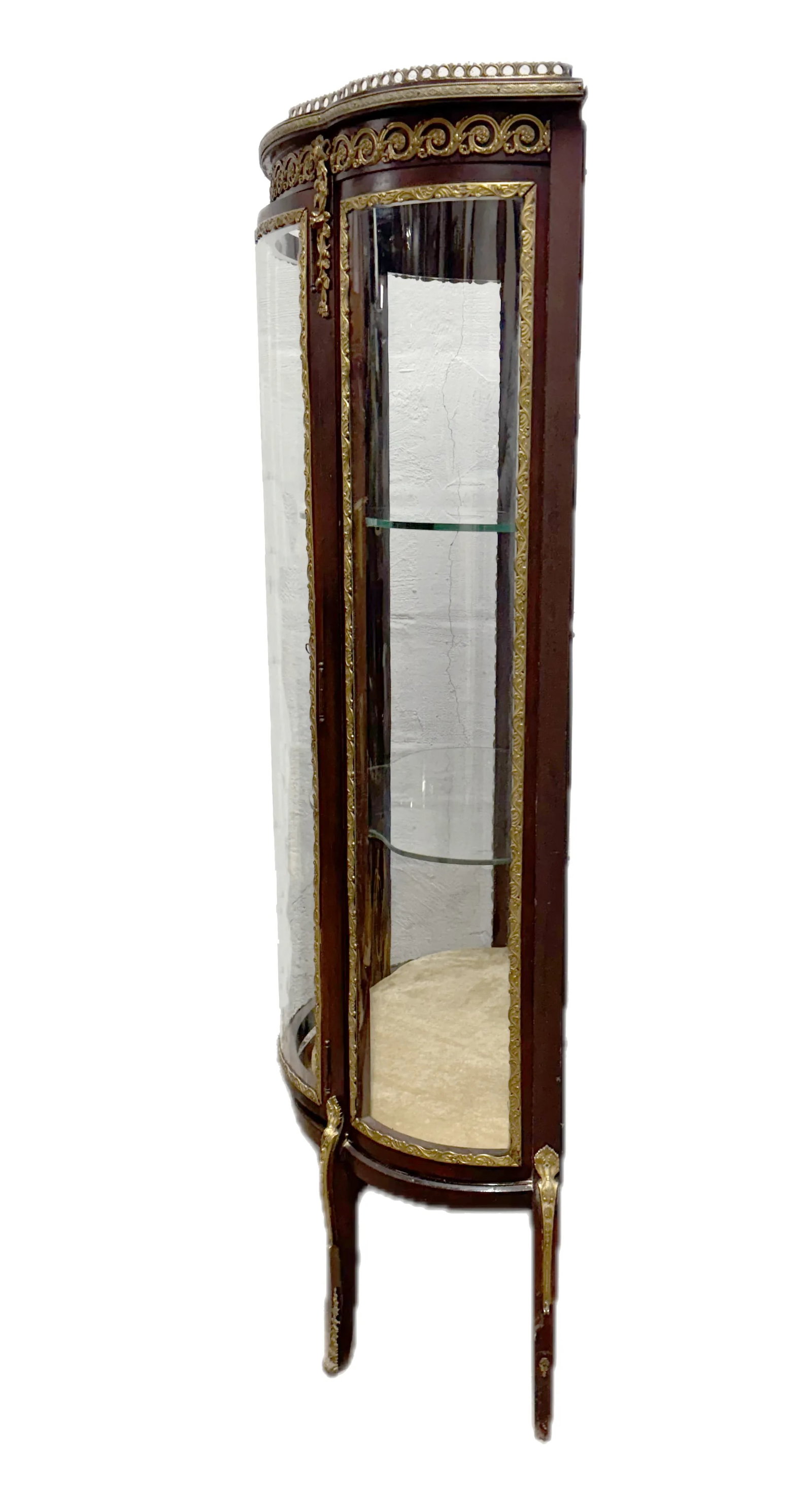 1920s French Style Mahogany and Ormolu Mounted Vitrine - 3