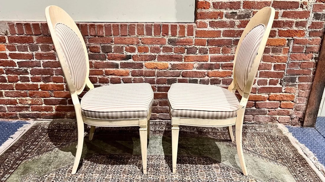 1970s Set of 6 Mastercraft Cream Spoon-Back Dining Chairs Professionally Painted - 2