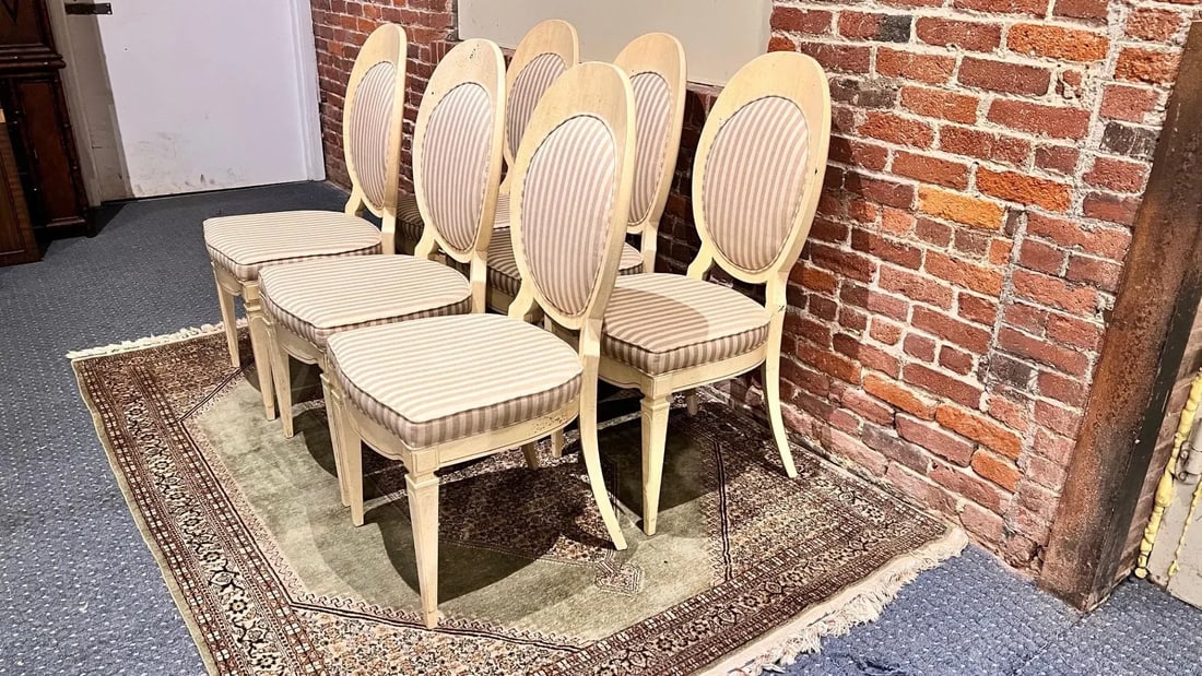 1970s Set of 6 Mastercraft Cream Spoon-Back Dining Chairs Professionally Painted - 3