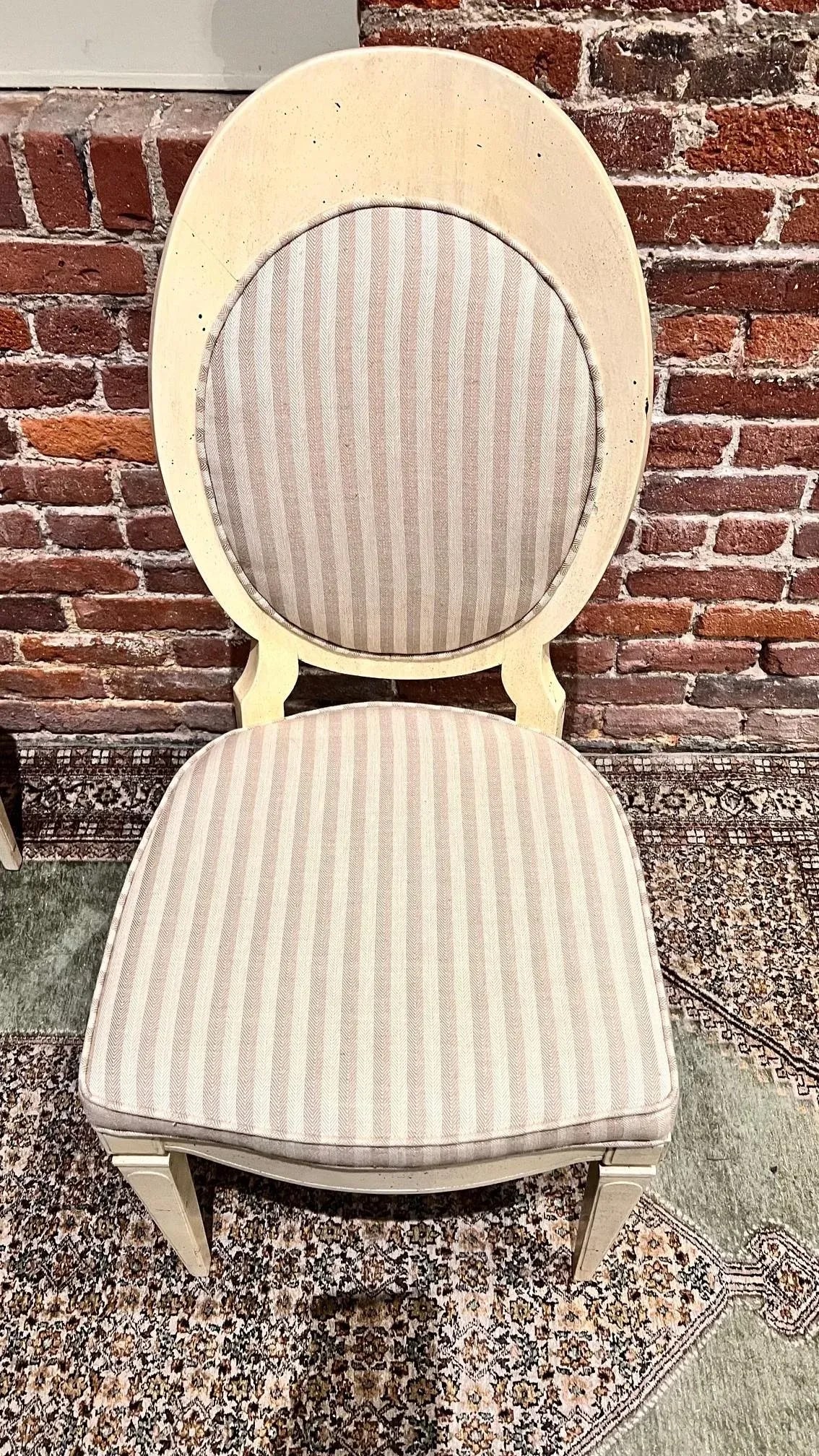1970s Set of 6 Mastercraft Cream Spoon-Back Dining Chairs Professionally Painted - 6