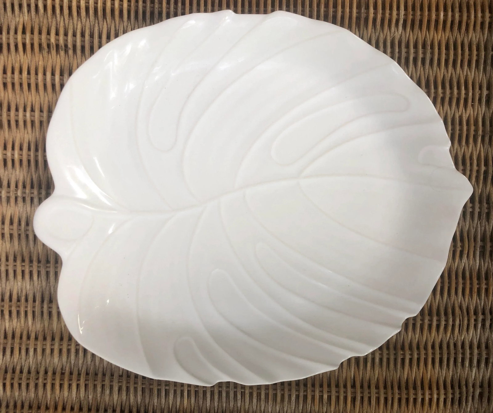 White Philodendron Palm Leaf Ceramic Platter - 3