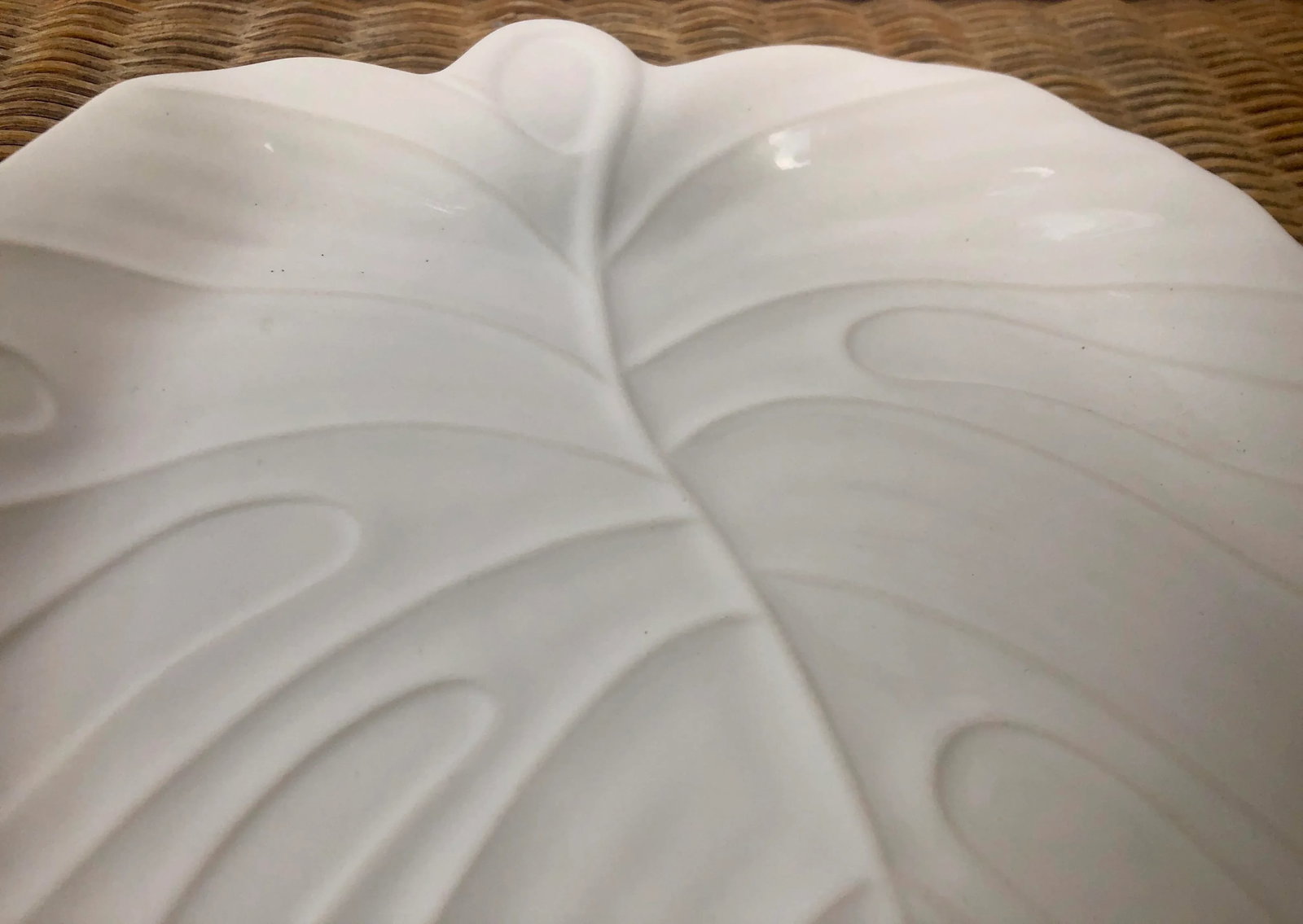 White Philodendron Palm Leaf Ceramic Platter - 4
