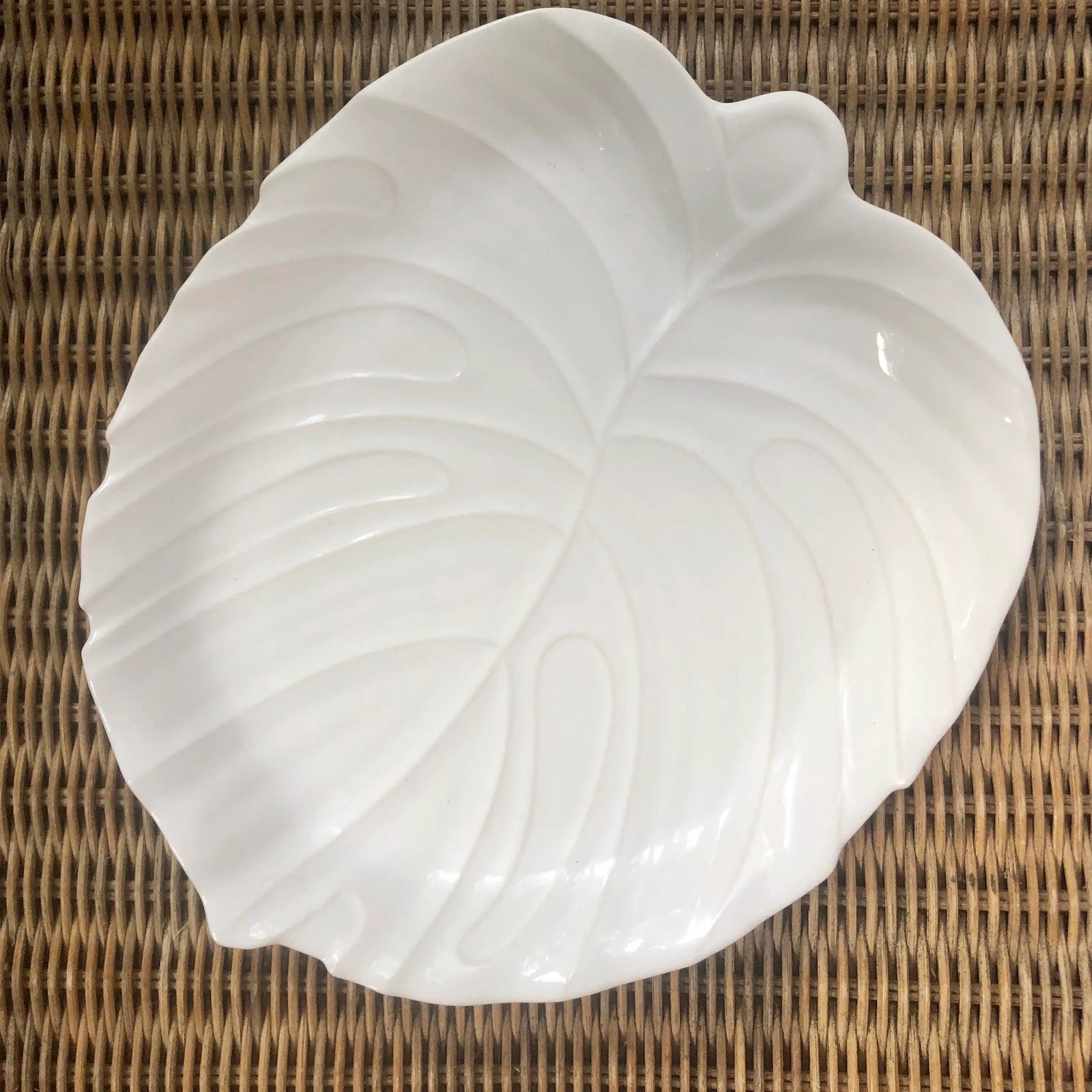 White Philodendron Palm Leaf Ceramic Platter - 7