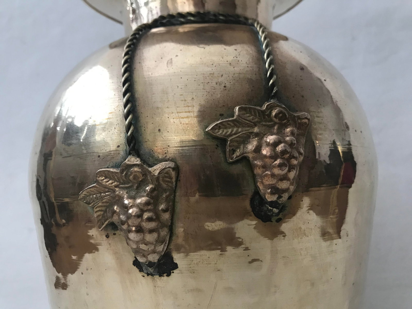 Vintage Hollywood Regency Hammered Brass Rope Grape Detail Umbrella Stand - 10
