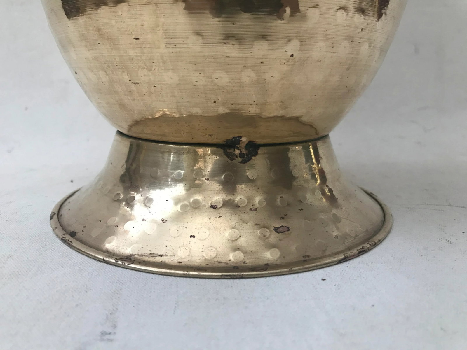 Vintage Hollywood Regency Hammered Brass Rope Grape Detail Umbrella Stand - 11