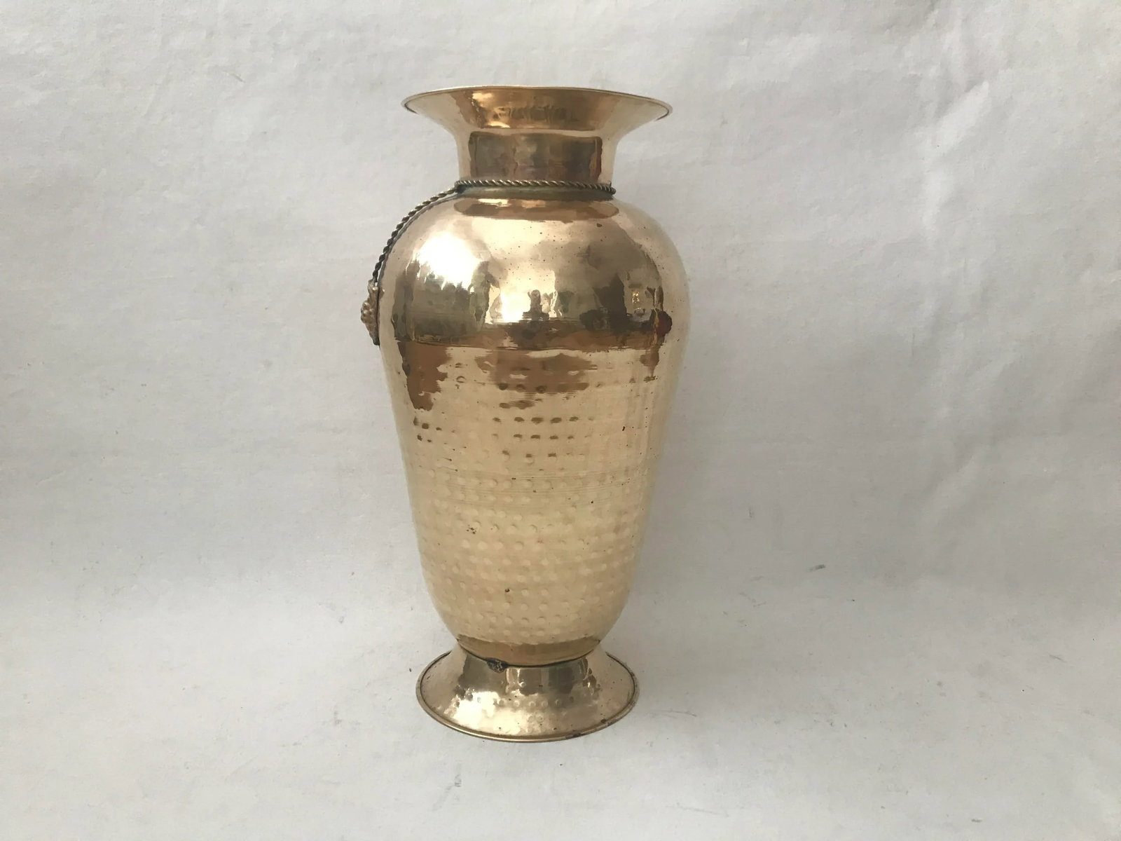 Vintage Hollywood Regency Hammered Brass Rope Grape Detail Umbrella Stand - 8