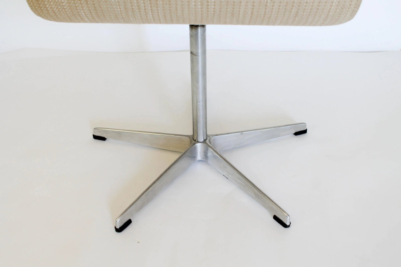 Oxford High Back Swivel Chair by Fritz Hansen - 6
