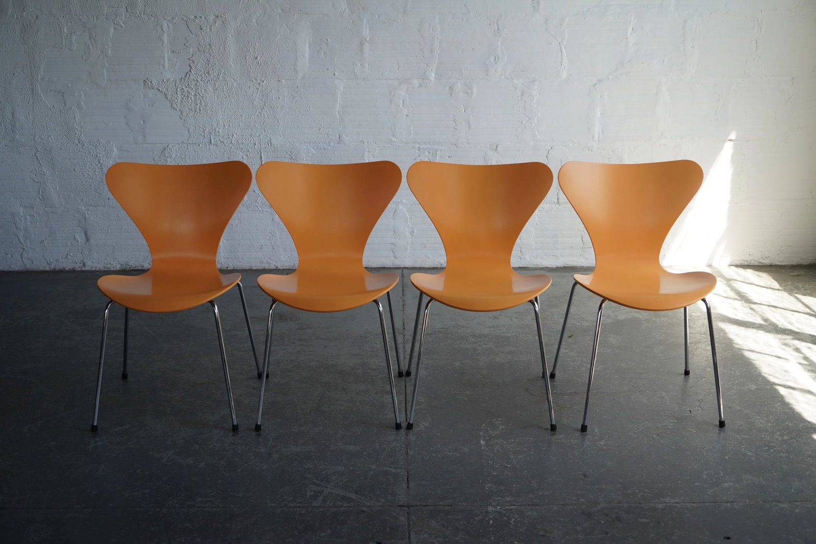 1950s Arne Jacobsen "Series 7" Chair in Orange - 3