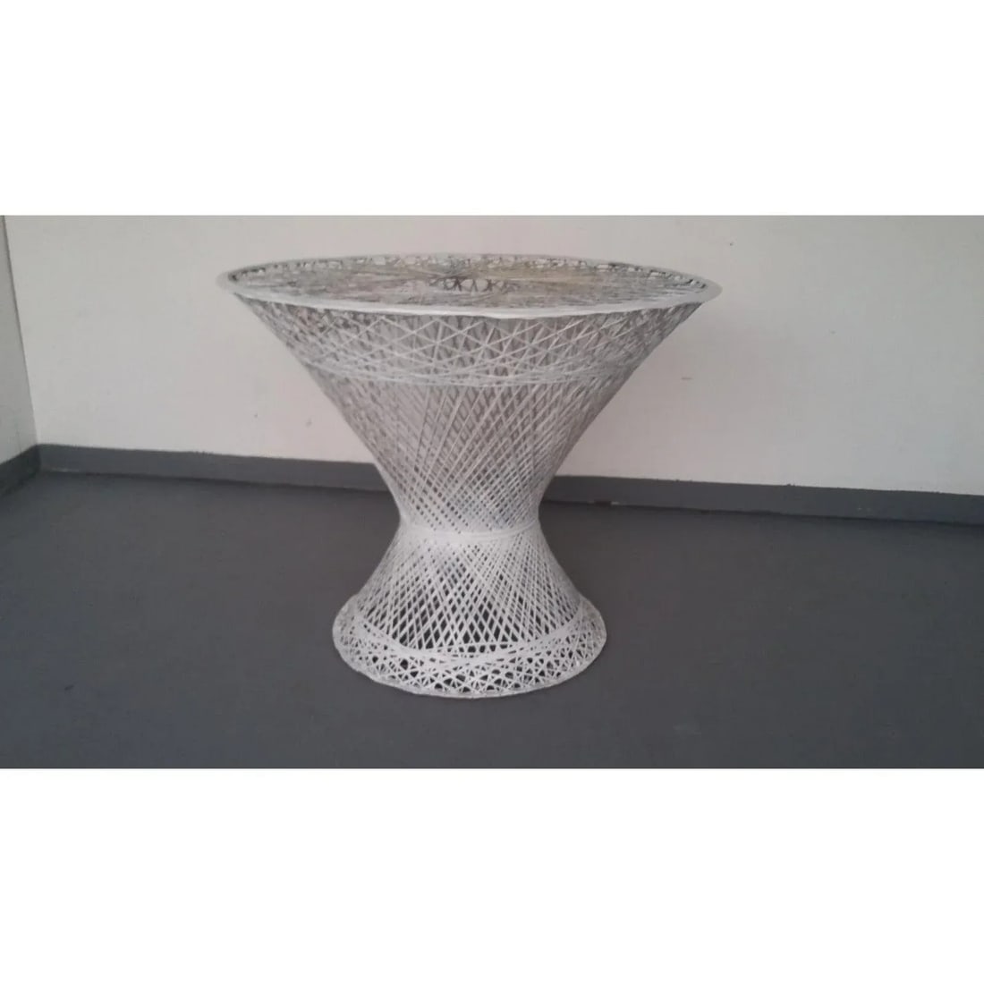 Russel Woodard Spun Fiberglass Patio Table Base - 2