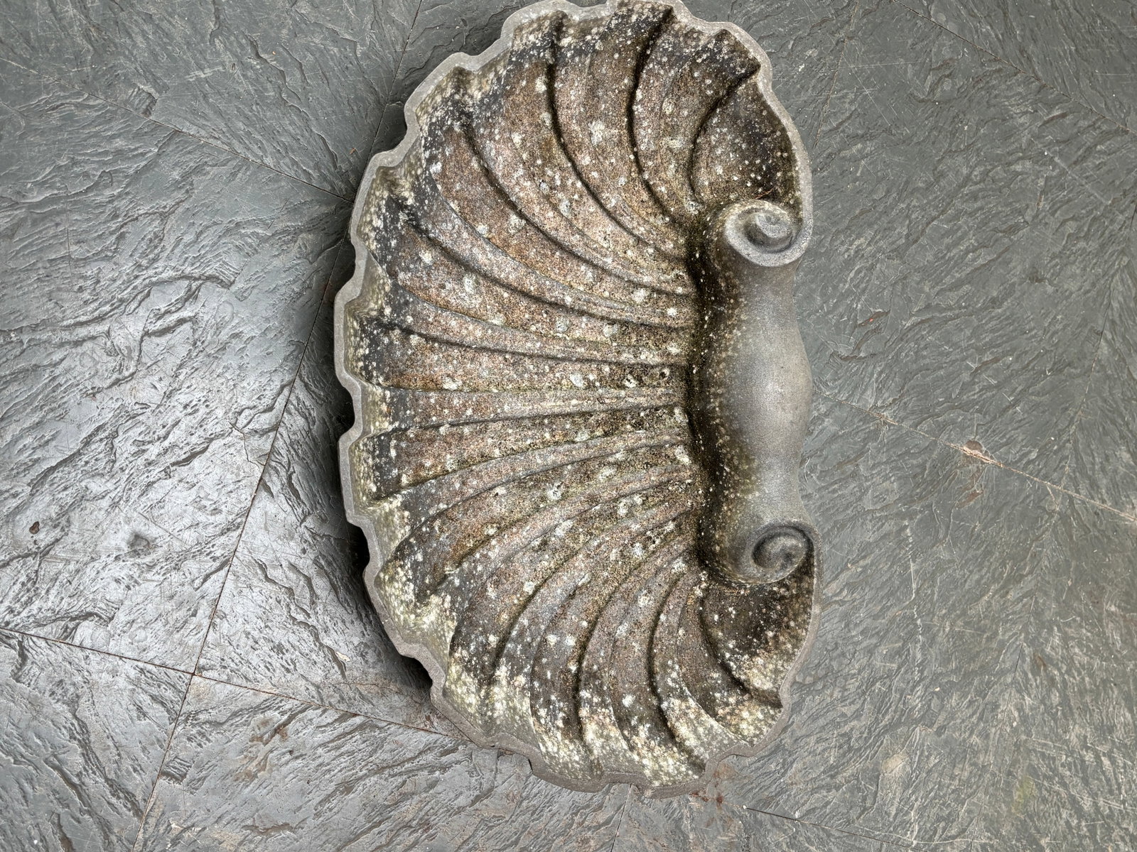 Vintage Cast Aluminum Garden Ornament Bird Bath - 2