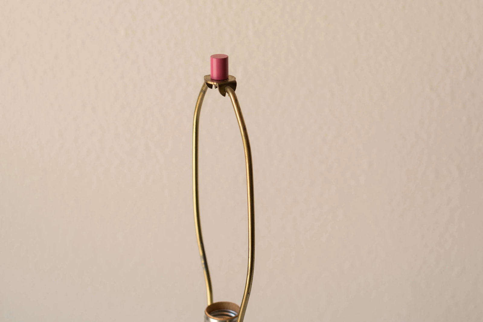 Mid Century Pink Accent Laurel Studios Lamp - 7