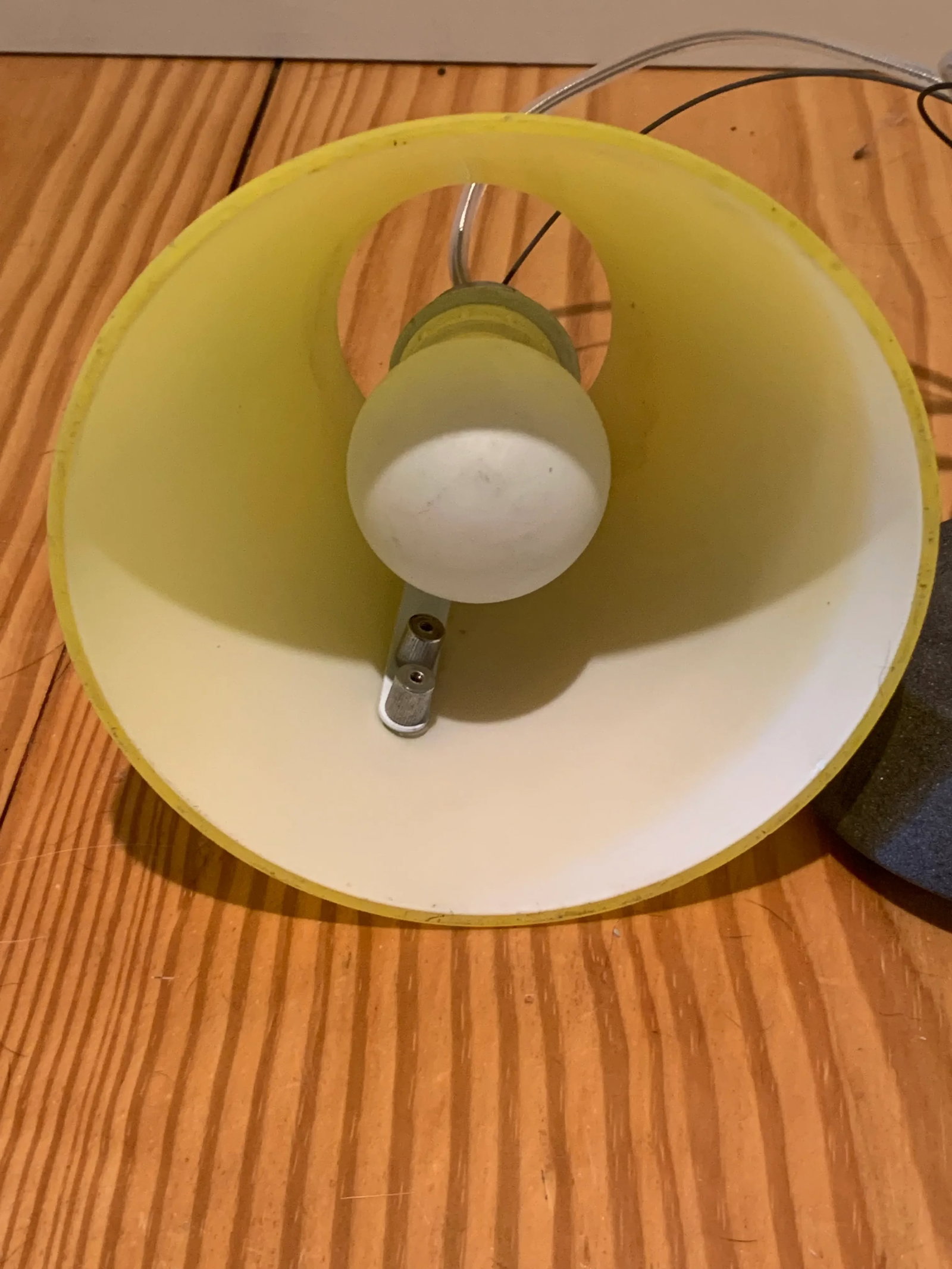 1970s Tre Italian Murano Glass Pendant Light Fixture - 12