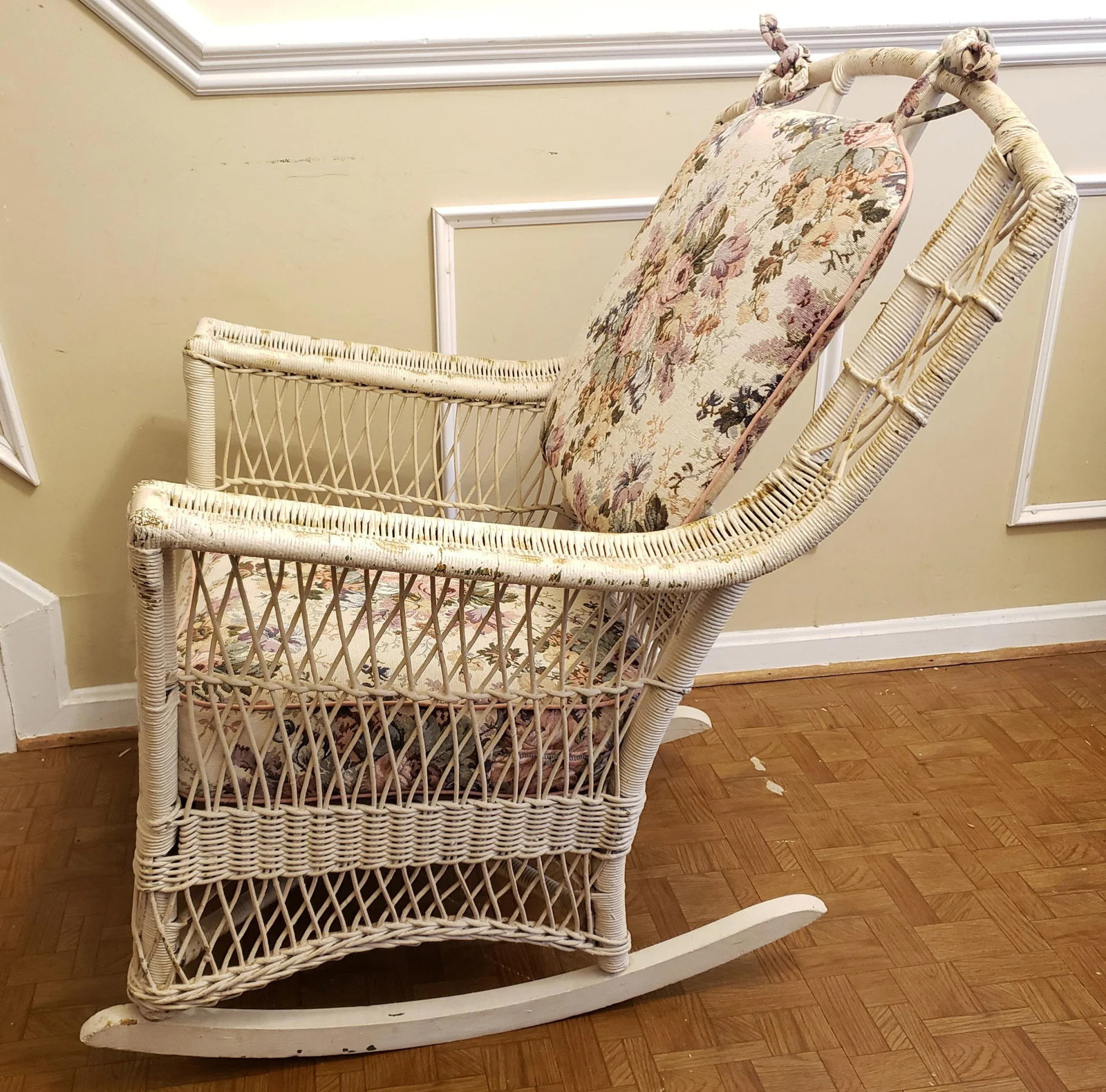 1800s Antique Heywood Wakefield Large Wicker Rocking Arm Chair With Springs Seat - 3
