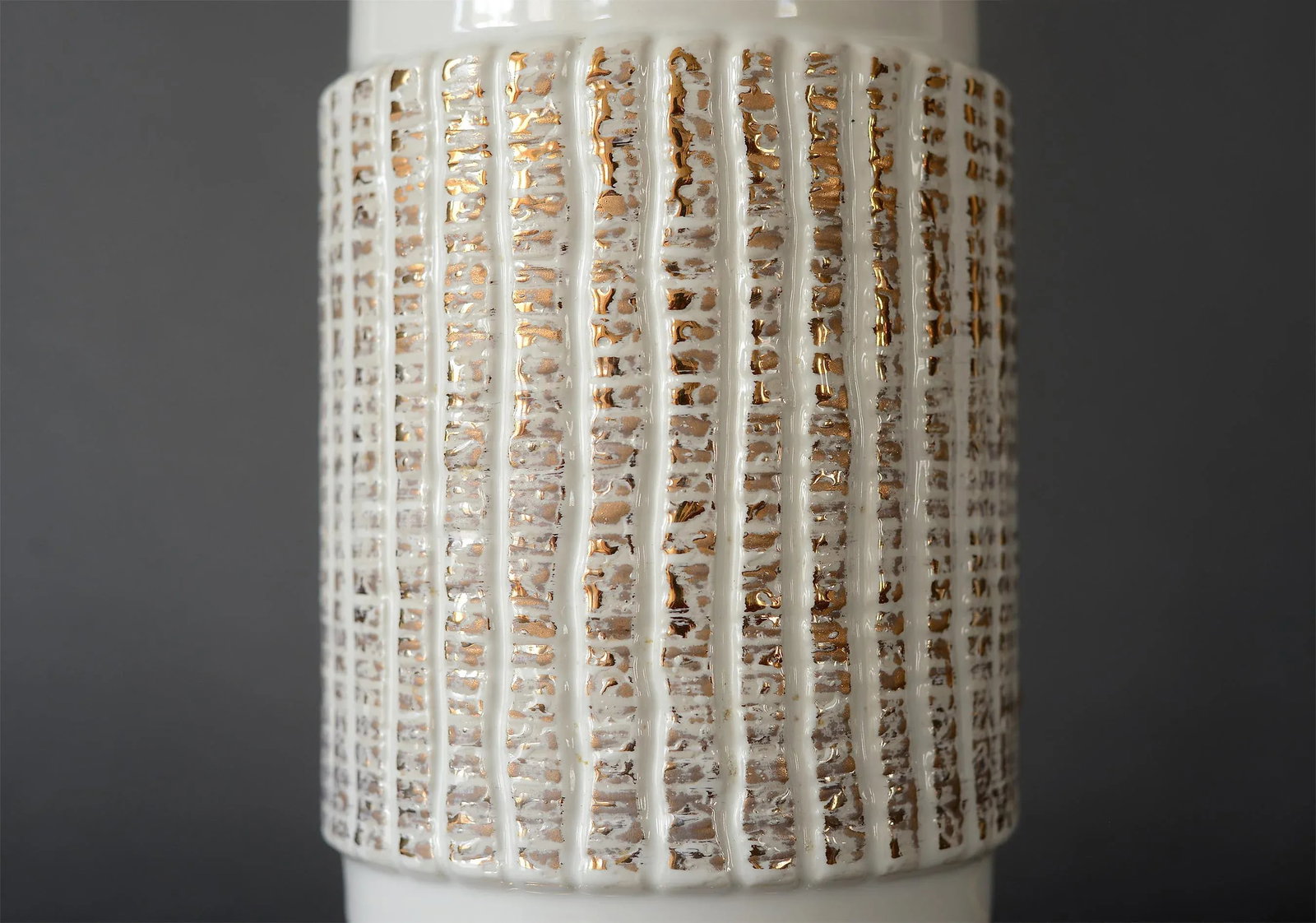 1950s Mid Century Bitossi Style White & Gold Ceramic Table Lamp - 4