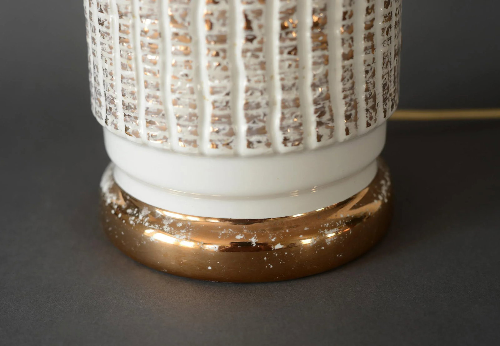 1950s Mid Century Bitossi Style White & Gold Ceramic Table Lamp - 6