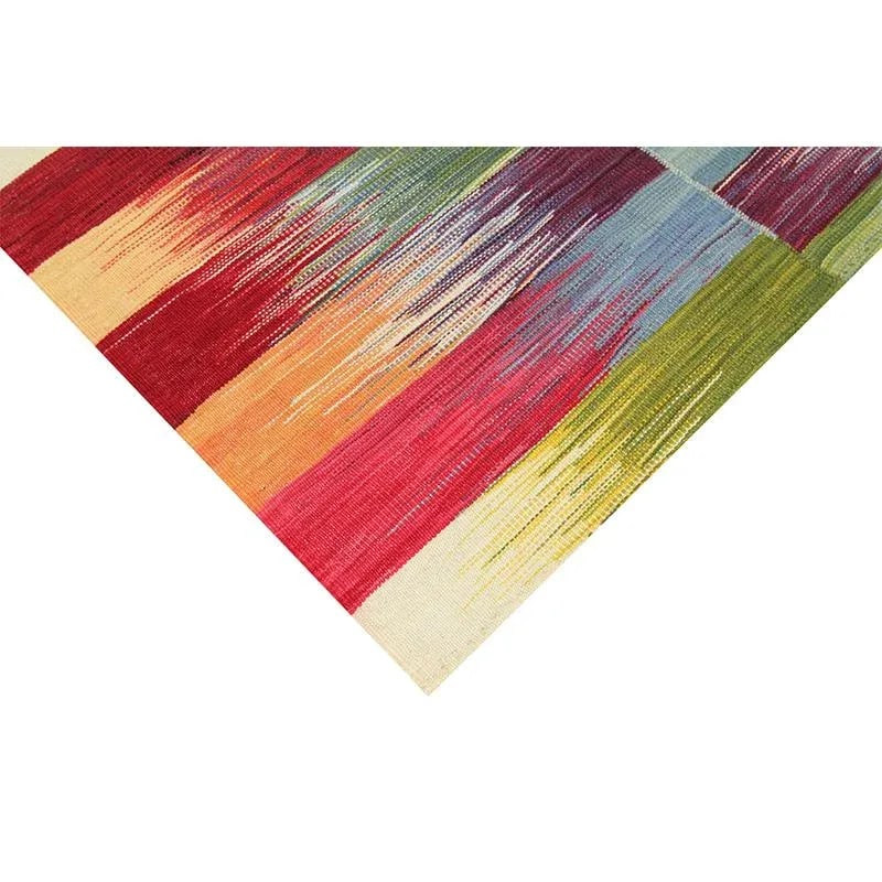 Handwoven Scandinavian Style Persian Kilim Rug 5'1" X 6'5" - 12