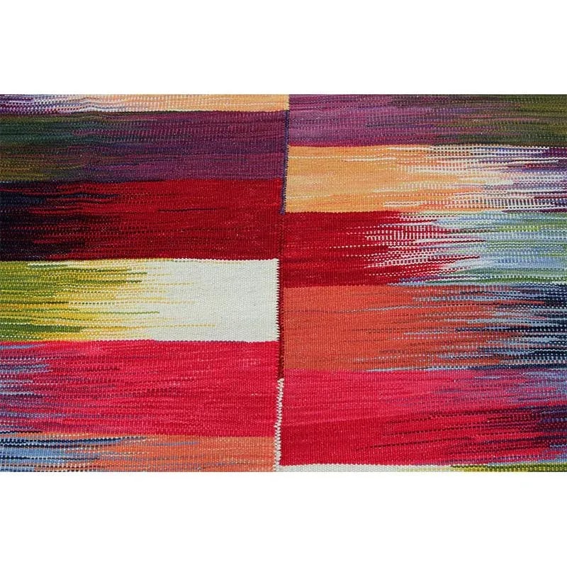 Handwoven Scandinavian Style Persian Kilim Rug 5'1" X 6'5" - 2
