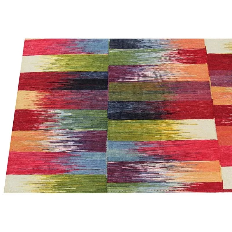 Handwoven Scandinavian Style Persian Kilim Rug 5'1" X 6'5" - 6
