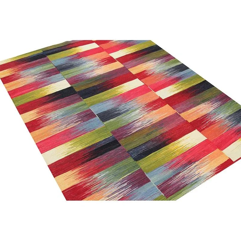 Handwoven Scandinavian Style Persian Kilim Rug 5'1" X 6'5" - 9
