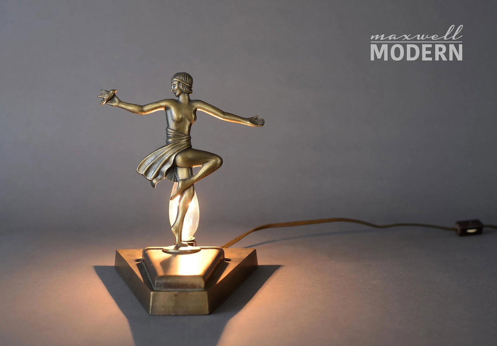 1930s Loevsky & Loevsky Art Deco Nude Lady Holding Bird Lamp - 12