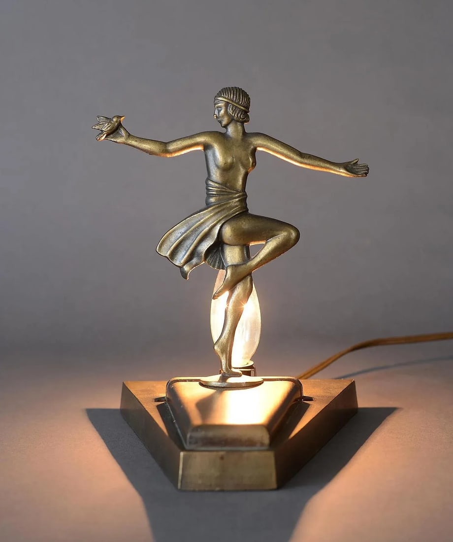 1930s Loevsky & Loevsky Art Deco Nude Lady Holding Bird Lamp - 2