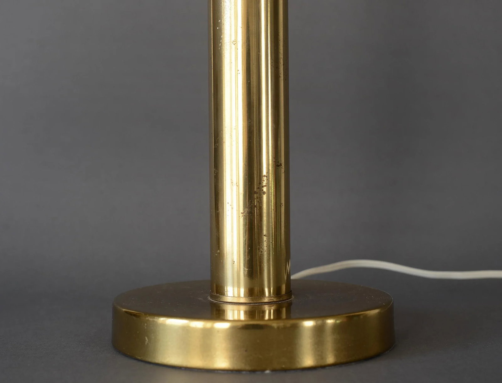 Mid Century Minimalist Cylinder Brass Table Lamp - 6