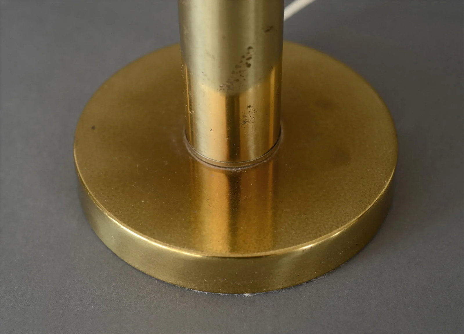 Mid Century Minimalist Cylinder Brass Table Lamp - 7