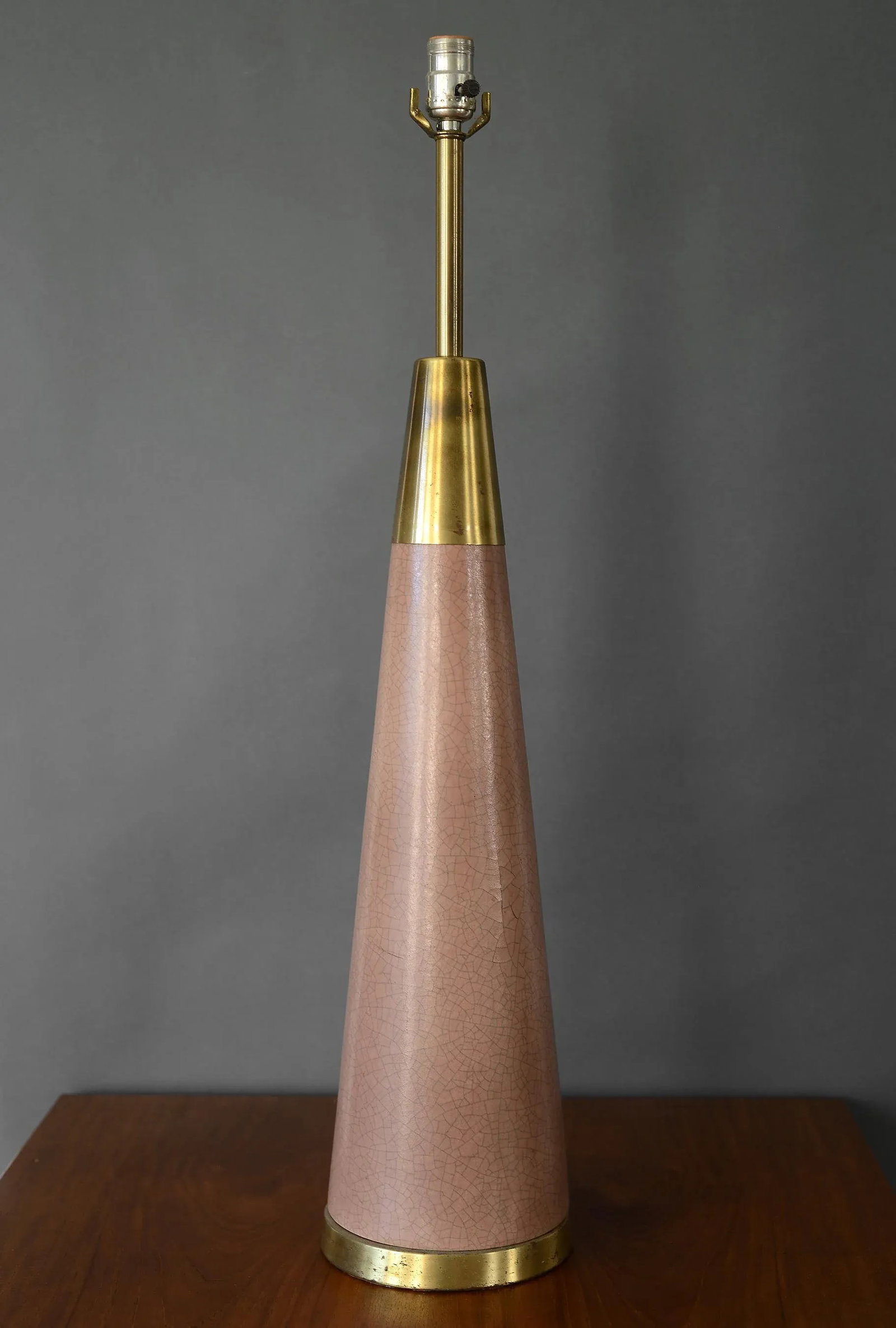 Large 1950s Mid Century Cone-Shaped Crackle Ceramic and Brass Table Lamp - 3