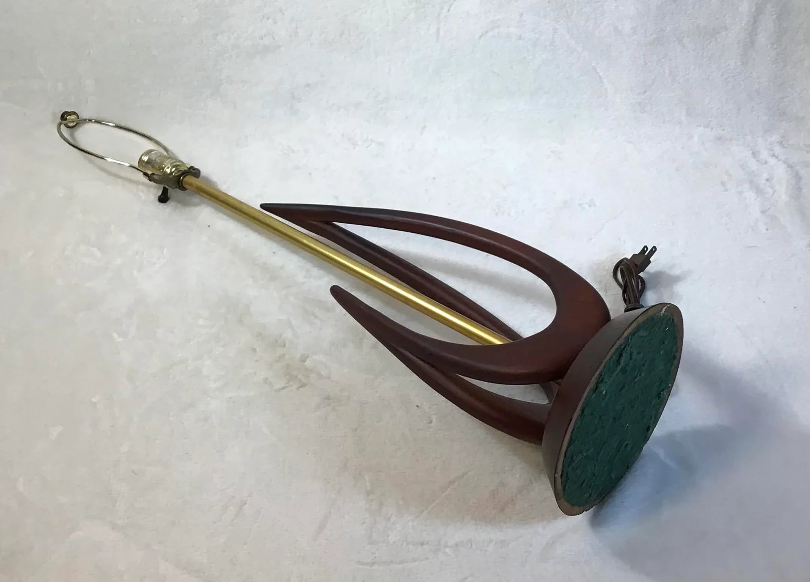 Mid Century Sculptural Walnut Table Lamp Adrian Pearsall Era - 8